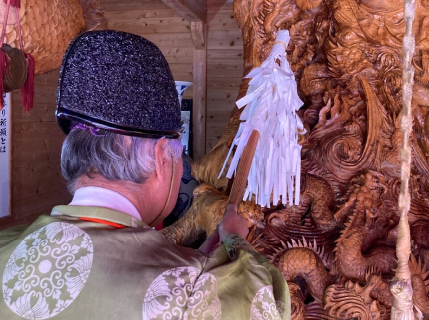 縁切り布袋の祠でご祈祷